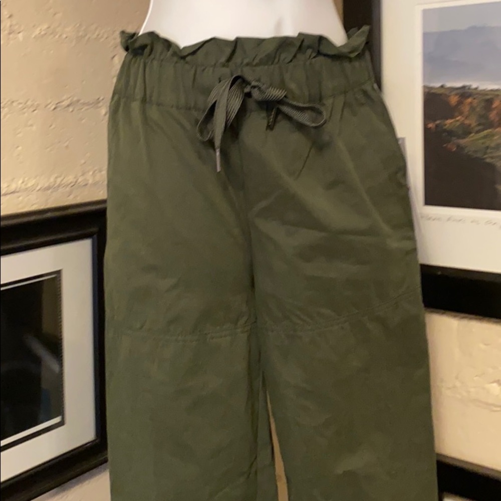 NWT UrbanOutfitters HighWaist Cargo Pants Green XS - Picture 2 of 6